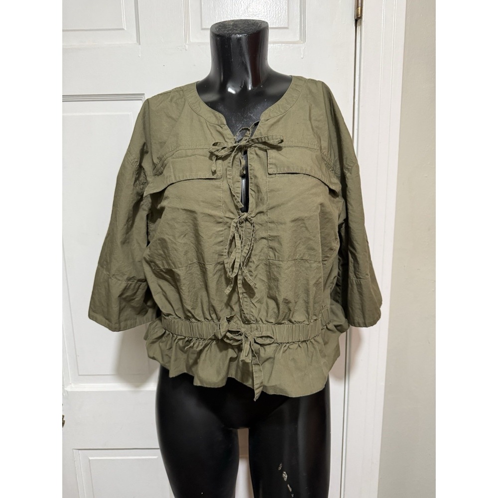 Army Green Loft Womens Crop Top Size Medium Short Sleeve Blouse Top Shirt